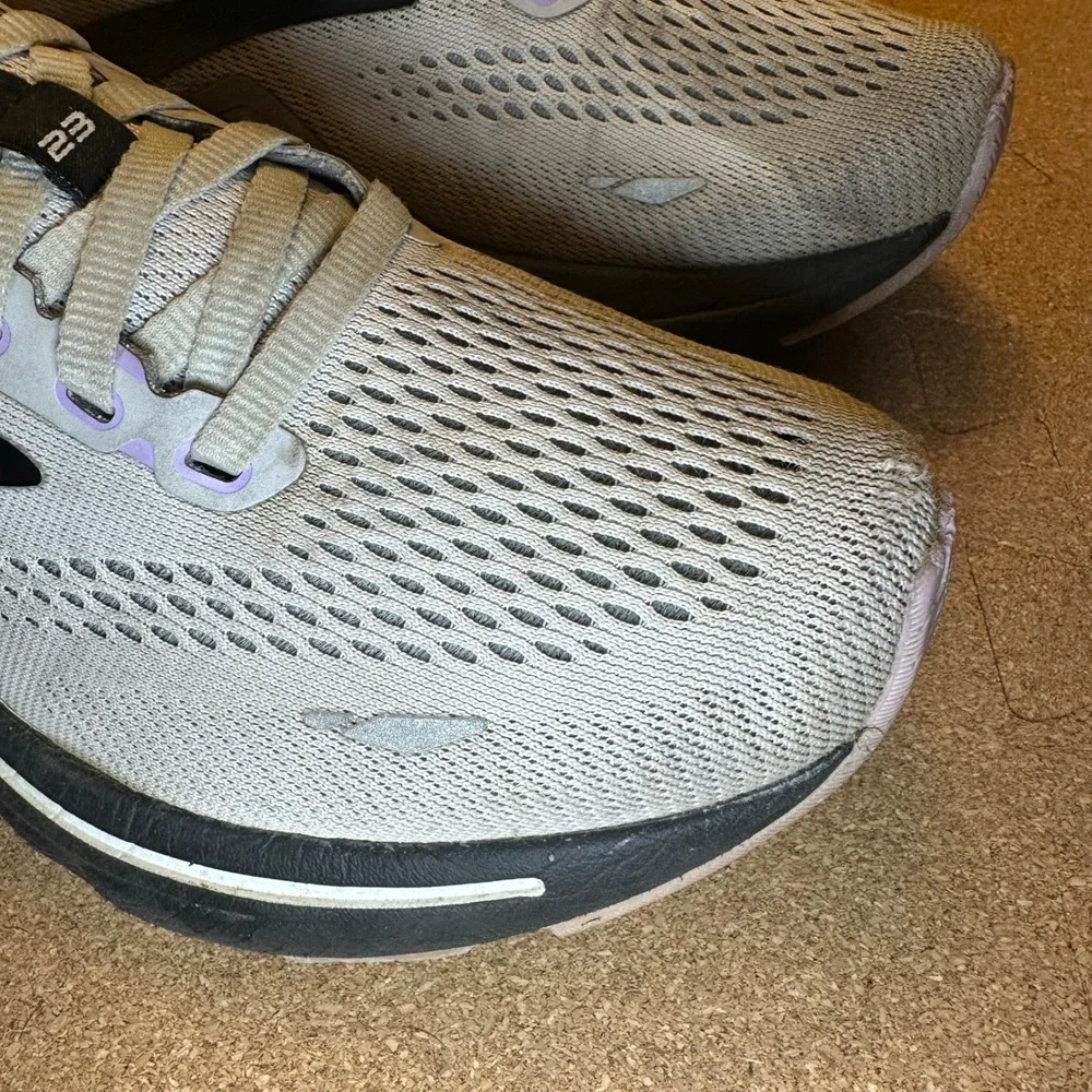 Brooks Adrenaline GTS 23 Womens Running Shoes Grey Purple 1203811B039 Size 7.5 - Picture 8 of 10